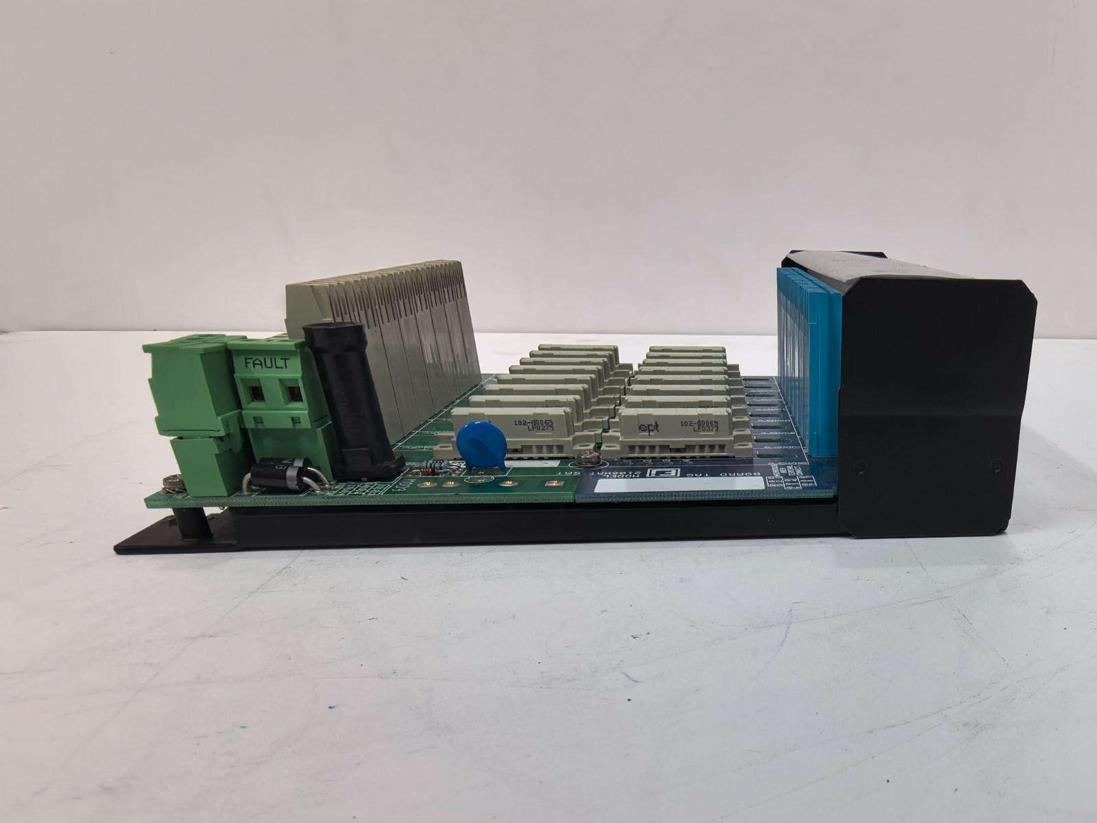 ABB LXN1604-6 3BHL000986P7000 Industrial Power Supply for Oil Gas Petrochemical Processing Plant ABB0